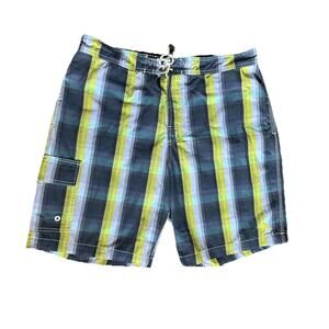 Tommy Bahama Men’s Cargo Shorts Gray & Green Plaid Sz L Relaxed Island Crafted